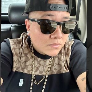 Meet your Posher, Denys